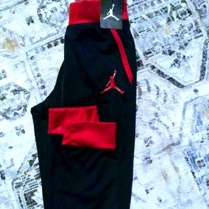 COPY - NWT Jordan boys youths jogging pants size L 12_13y